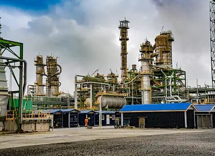Dangote Refinery IPO Heads to Close as Nigeria Tests Retail Appetite
