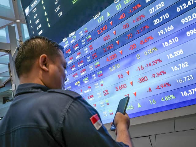 Indonesia Stocks Plunge 11% as MSCI Proposes Emerging-Market Downgrade